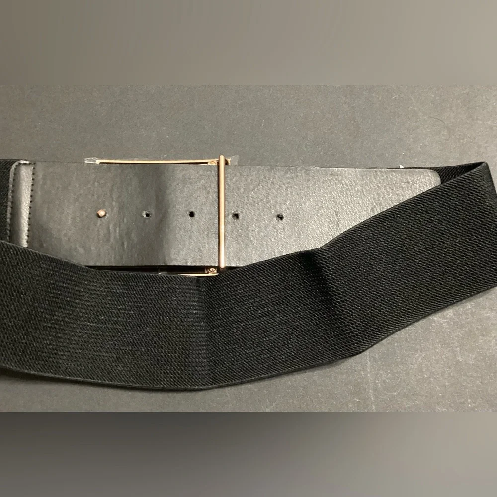 NWT Plus Size Rhinestone GEO Buckle Stretch Belt